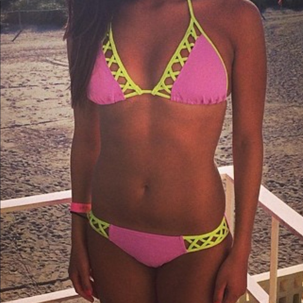Vs Bikini - image 1